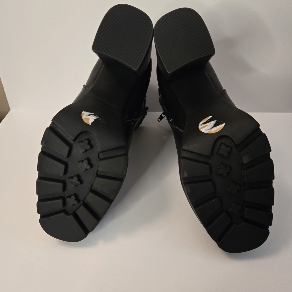 Madden Girl Black Platform Ankle Boots - Picture 4 of 7